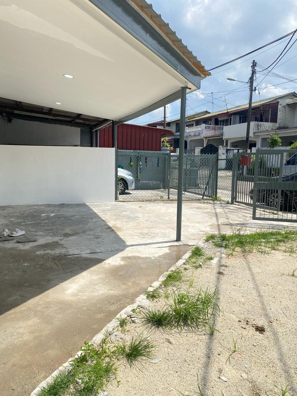 Double storey corner low cost Jalan Keembong – photo 1