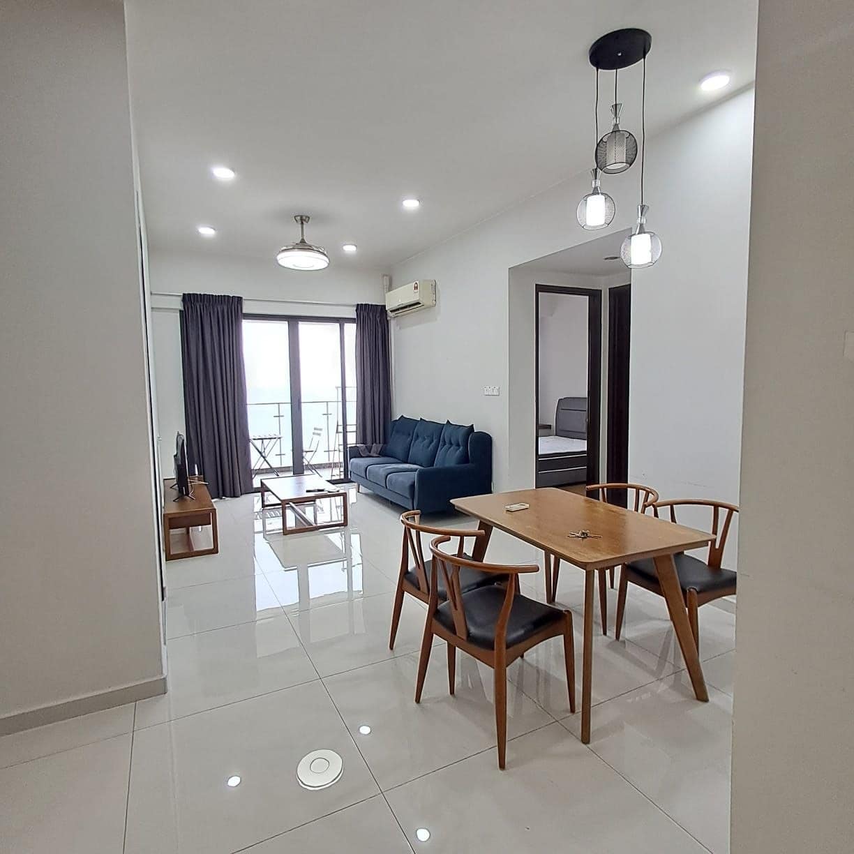 Condo Danga Bay – photo 1