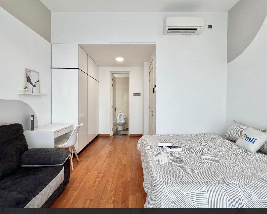Master bedroom Tri Tower Residence JB Town/CIQ – photo 1