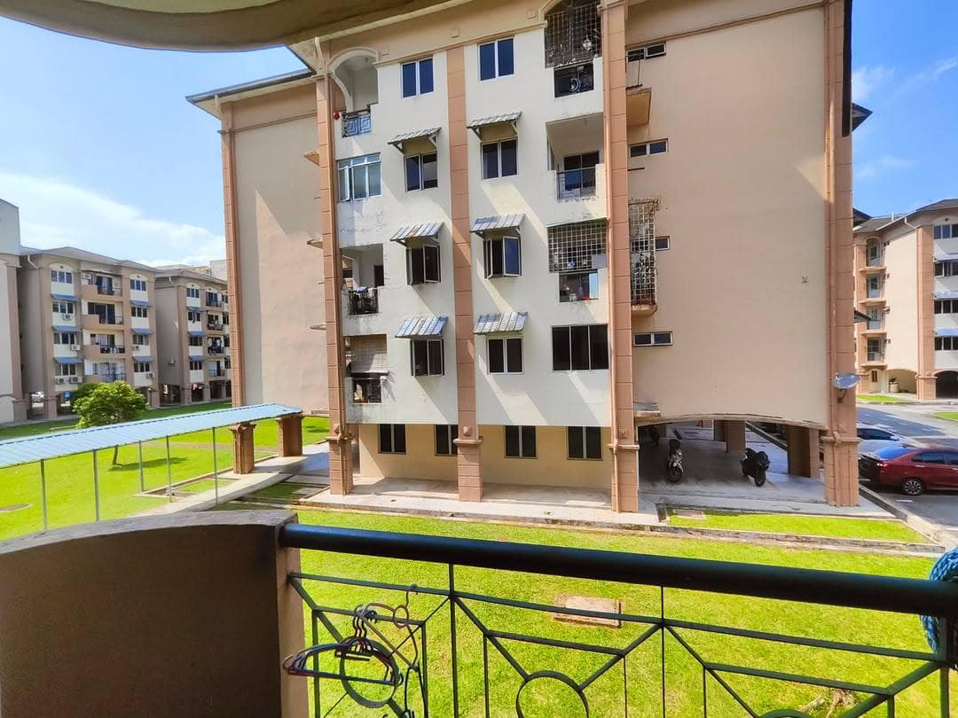 Apartment Taman Universiti – photo 1