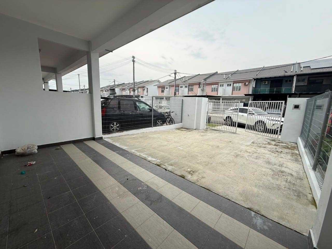 2-Storey Terrace House Erica @ Meridin East – photo 1