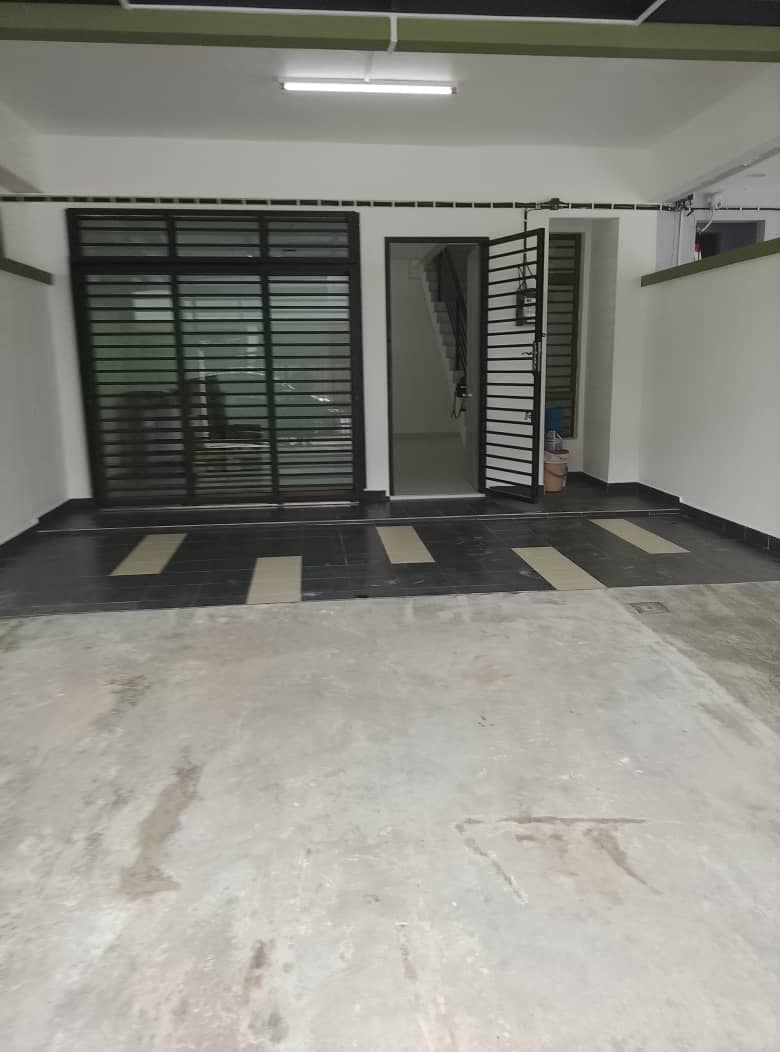 2-Storey Terrace House Kempas Baru – photo 1
