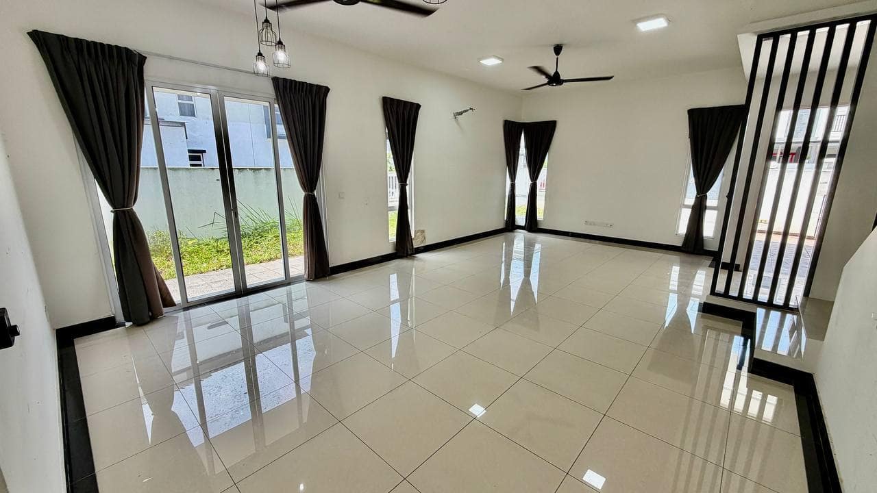 Double Storey Cluster Endlot Setia Tropika – photo 1