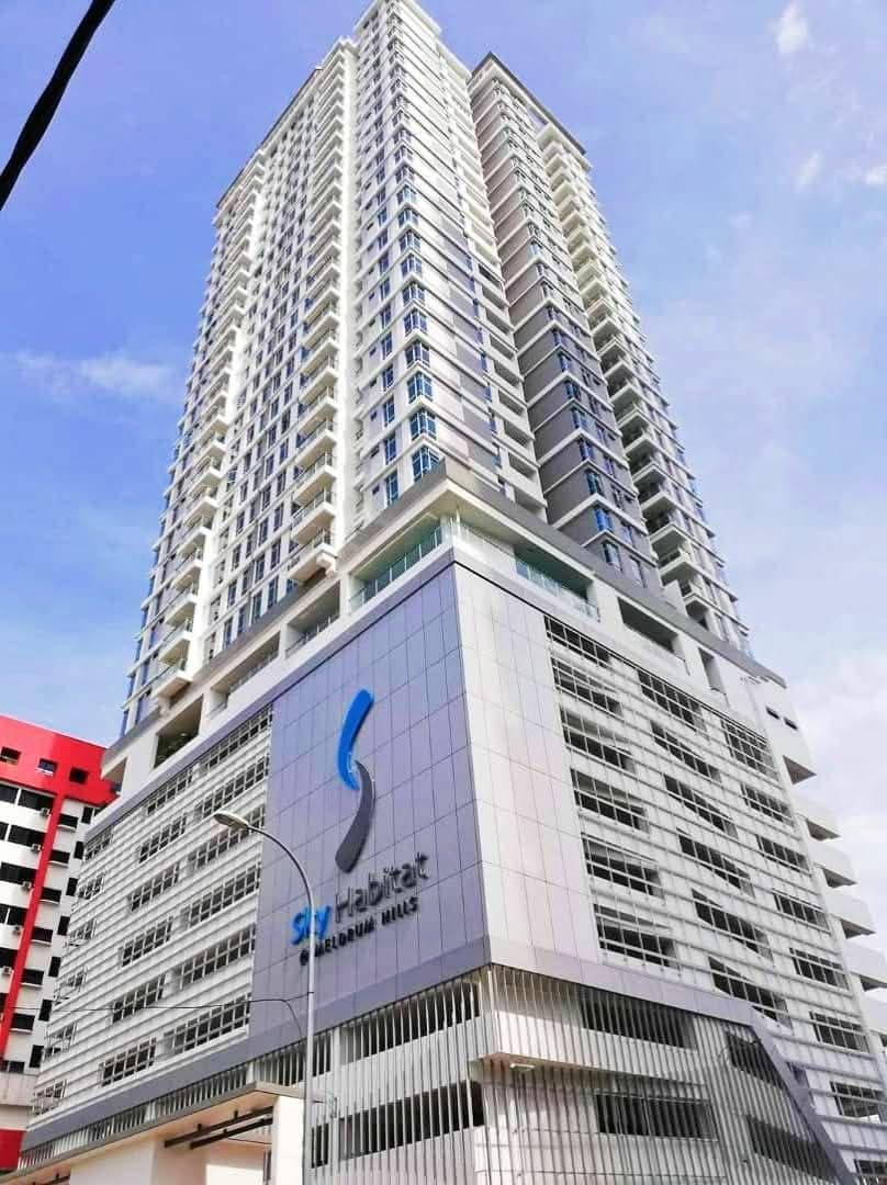 Service Apartment Larkin Mutiara – photo 1