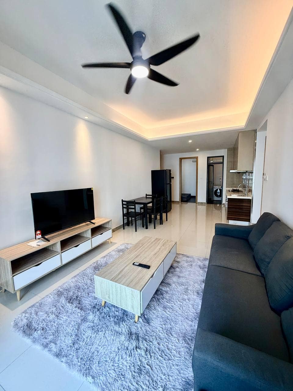 Condominium R&F Phase 2 – photo 1
