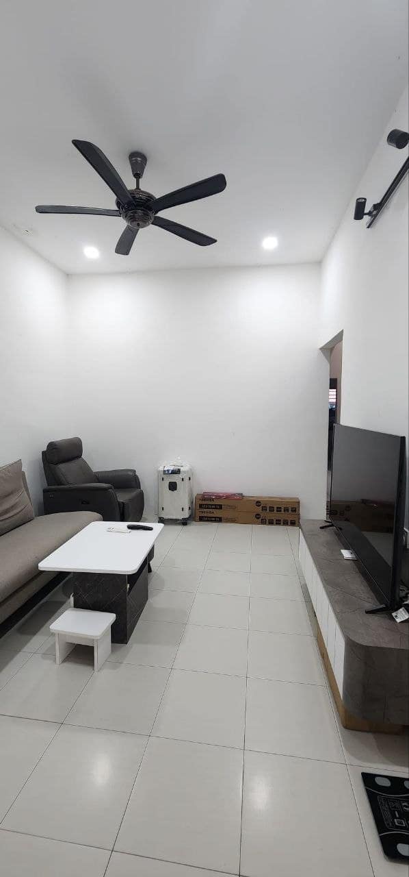 House Taman Sentosa – photo 1