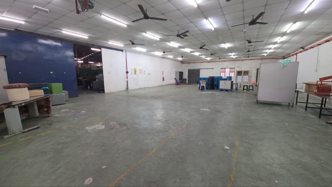 Single Storey Factory Benut Kampung Parit Marjunit – photo 1