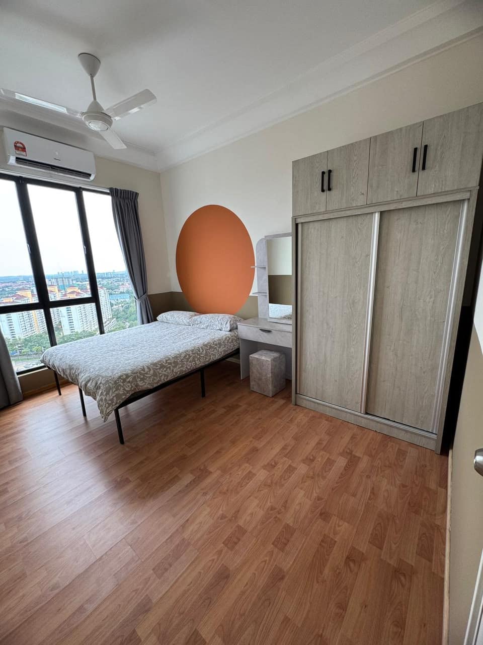 Listing Type: Rent - Rooms
Property Type: Condo
Lo… – photo 1