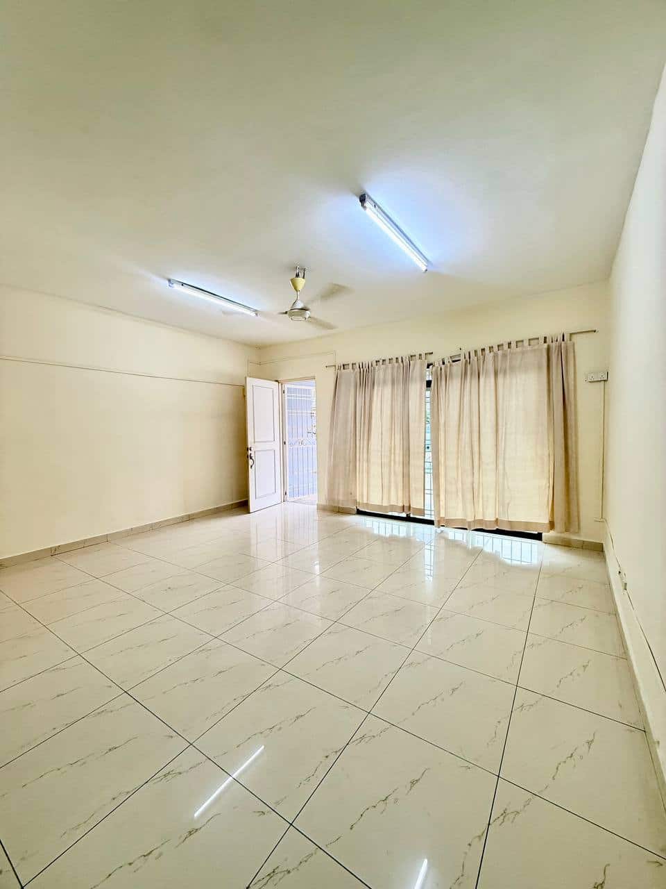 FOR RENT !!
Mount Austin – Austin Boulevard🏡
📍 …