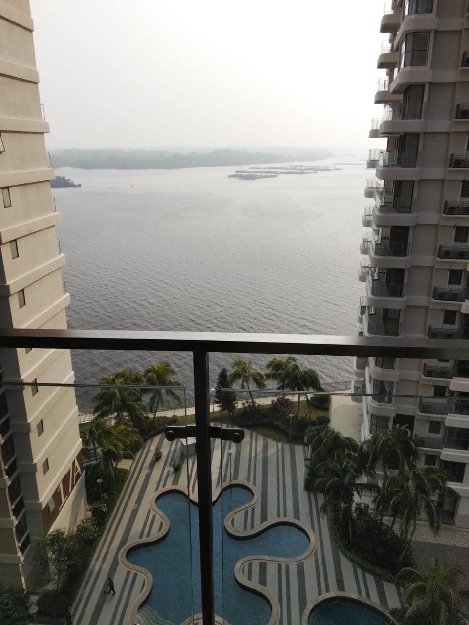 Condo Country Garden Kingsbay – photo 1