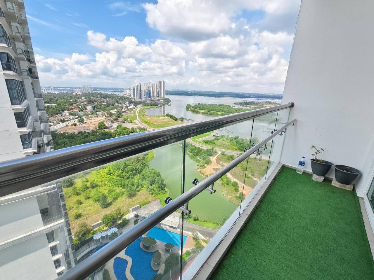 Condominium Tropez Residences, Danga Bay – photo 1