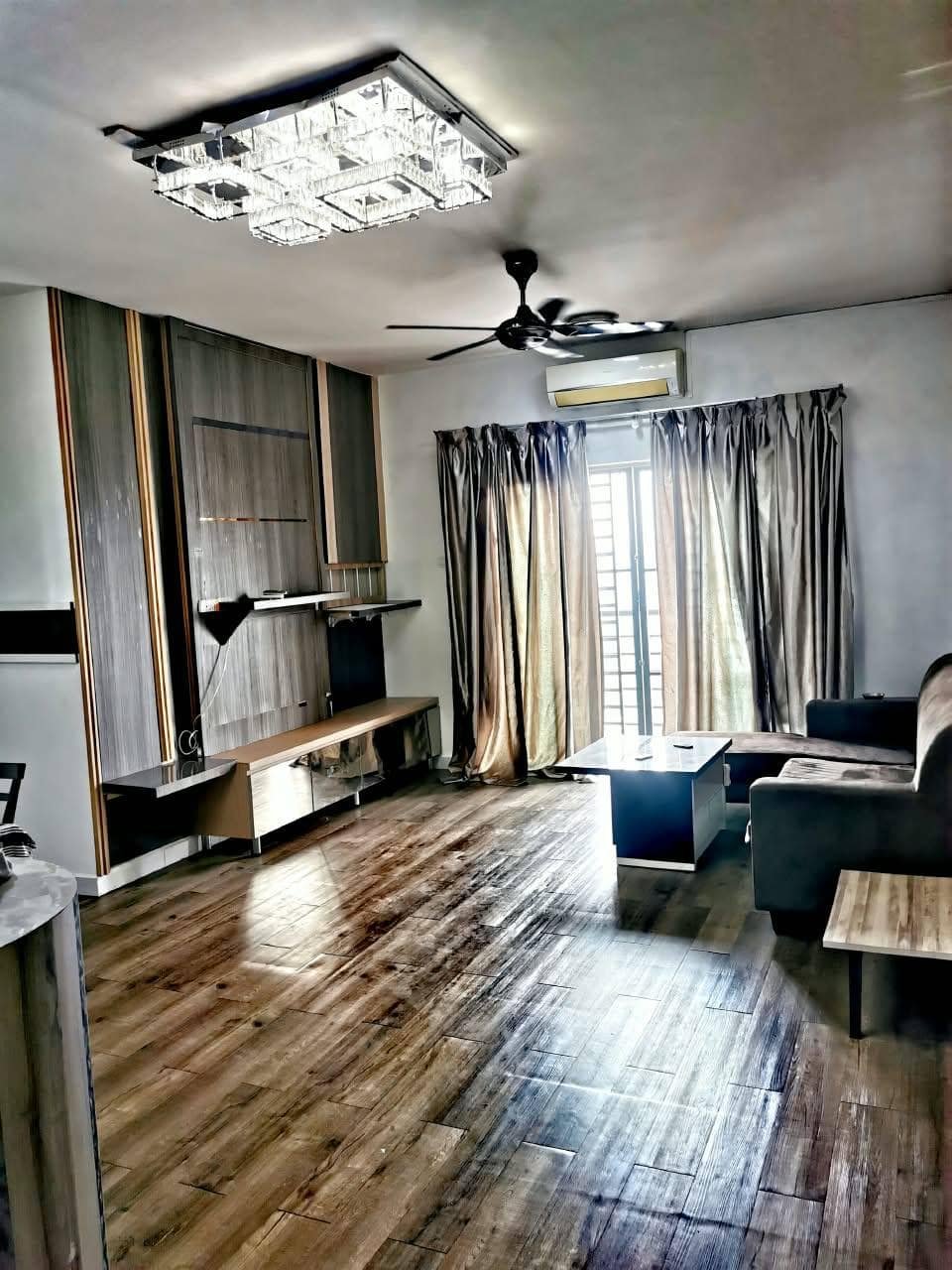 Apartment M Tiara Apartment Larkin – photo 1