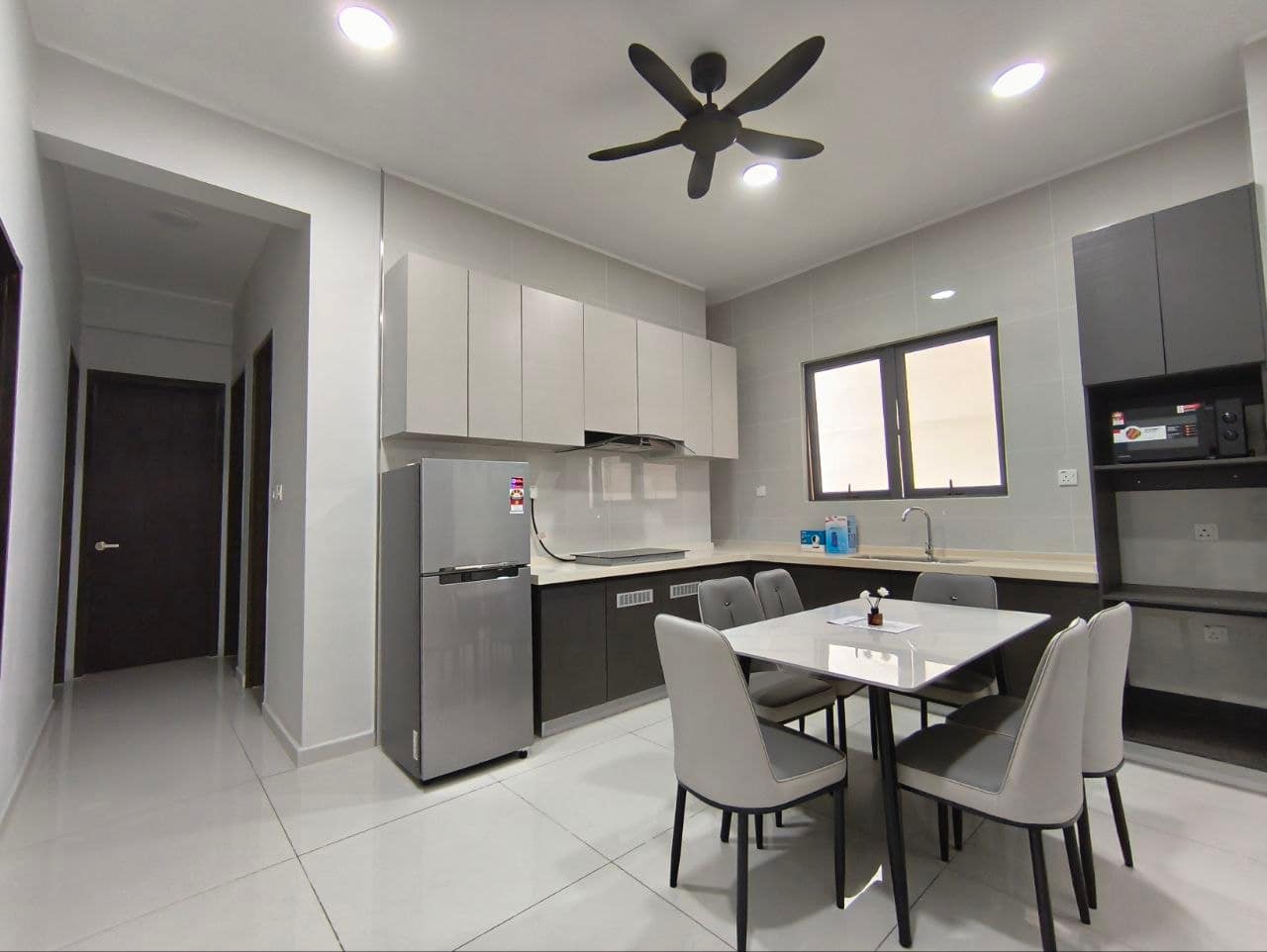 Condo Country Garden Danga Bay – photo 1