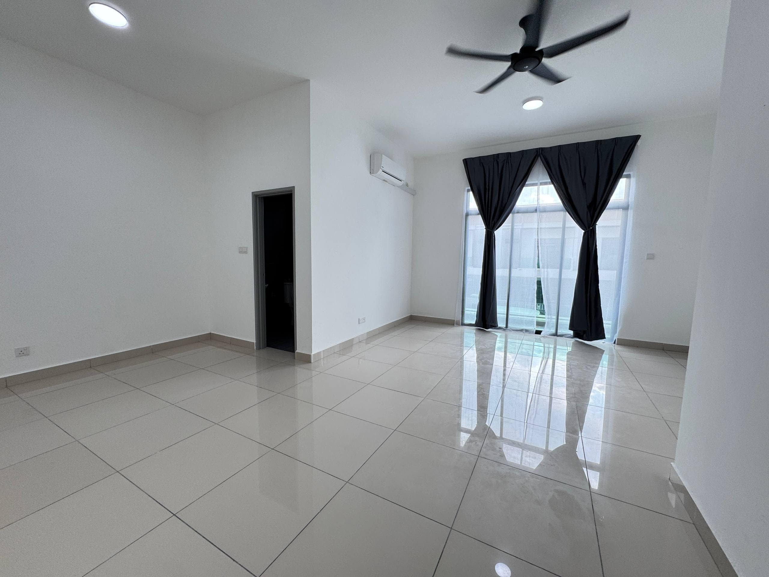 Double Storey Terrace House Taman Pulai Bestari – photo 1