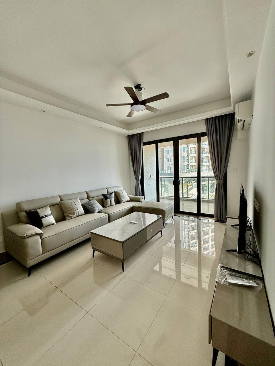 Condominium R&F Princess Cove Phase 2 – photo 1