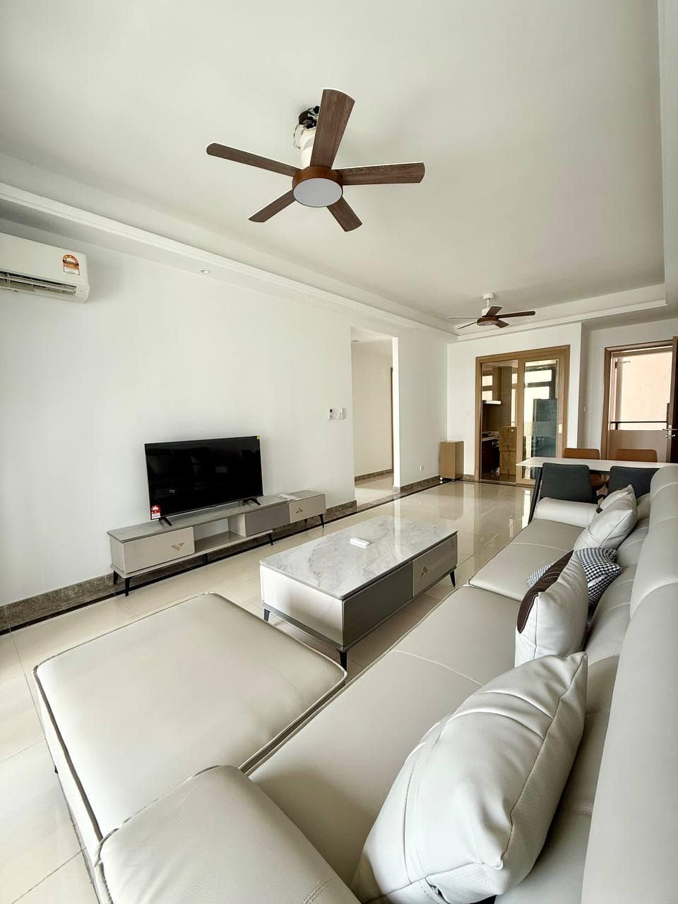 Condominium R&F Princess Cove – photo 1