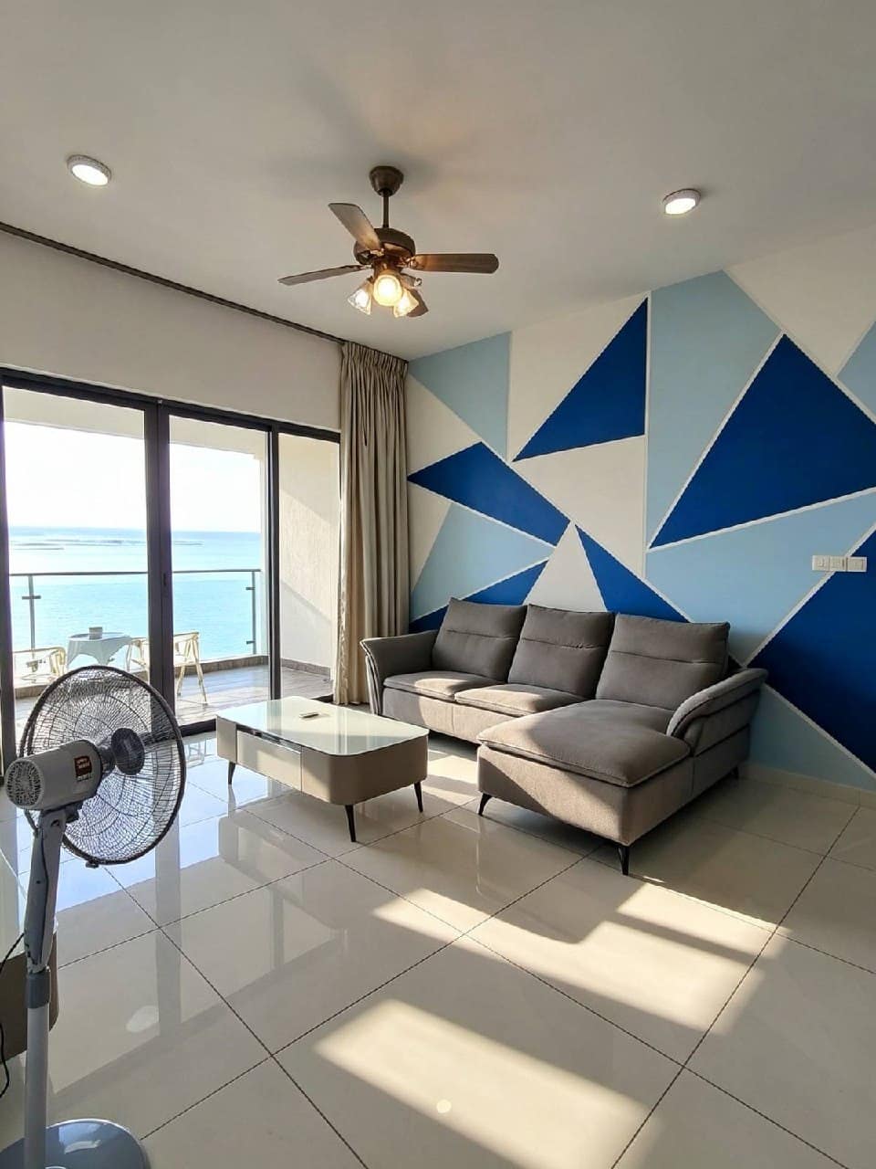 Condo Country Garden Danga Bay – photo 1