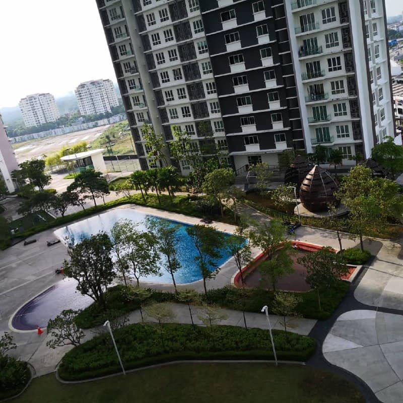 Condominium Danga Bay – photo 1