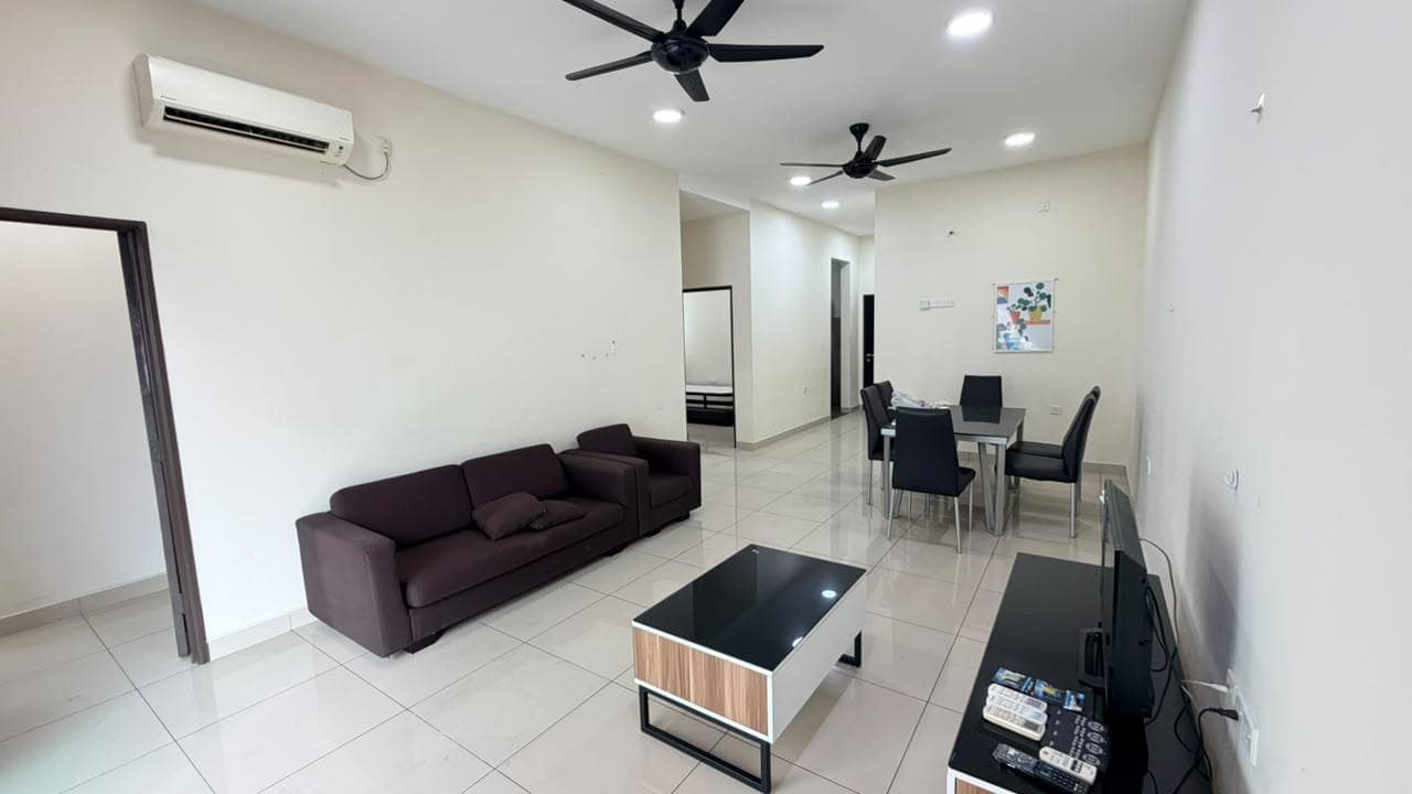Condominium Larkin – photo 1