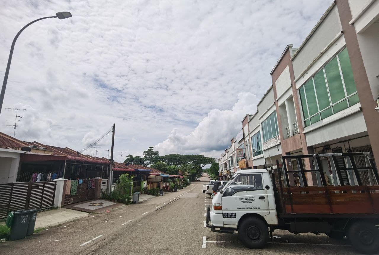Double Storey shoplot Bestari Indah
