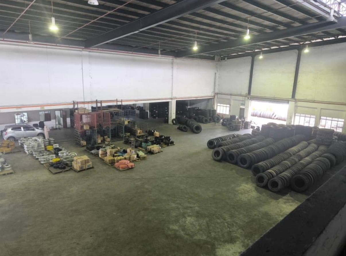 Detached Factory Light Industry Seri Alam – photo 1