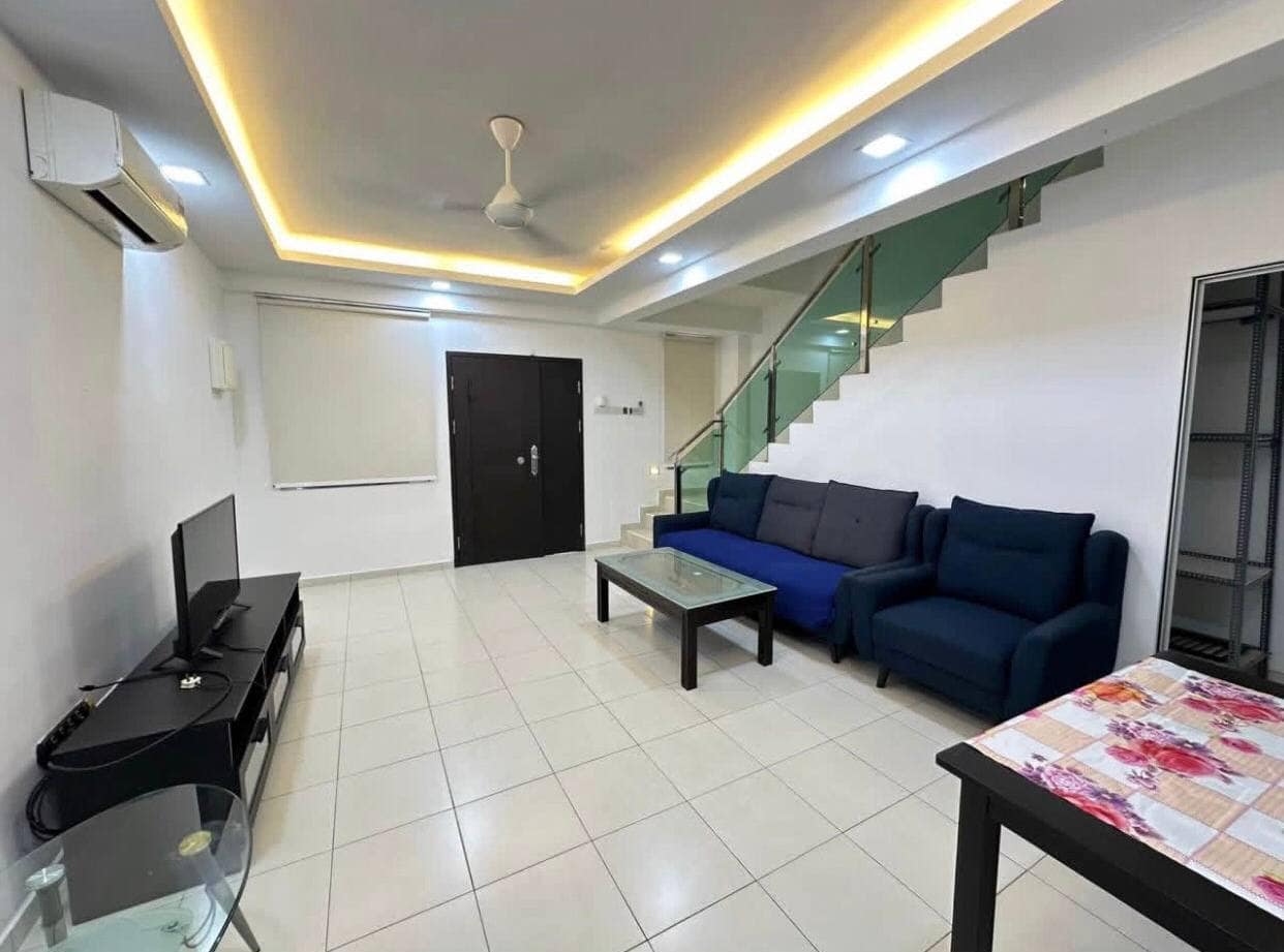 Double storey terrace Taman Daya – photo 1