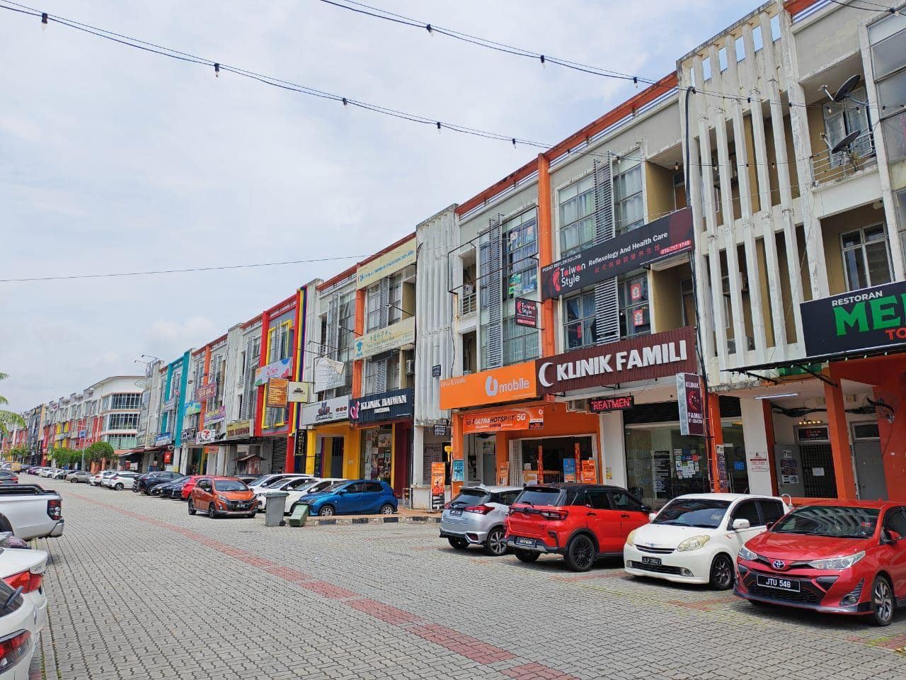 3-Storey Shoplot Bandar Seri Alam – photo 1