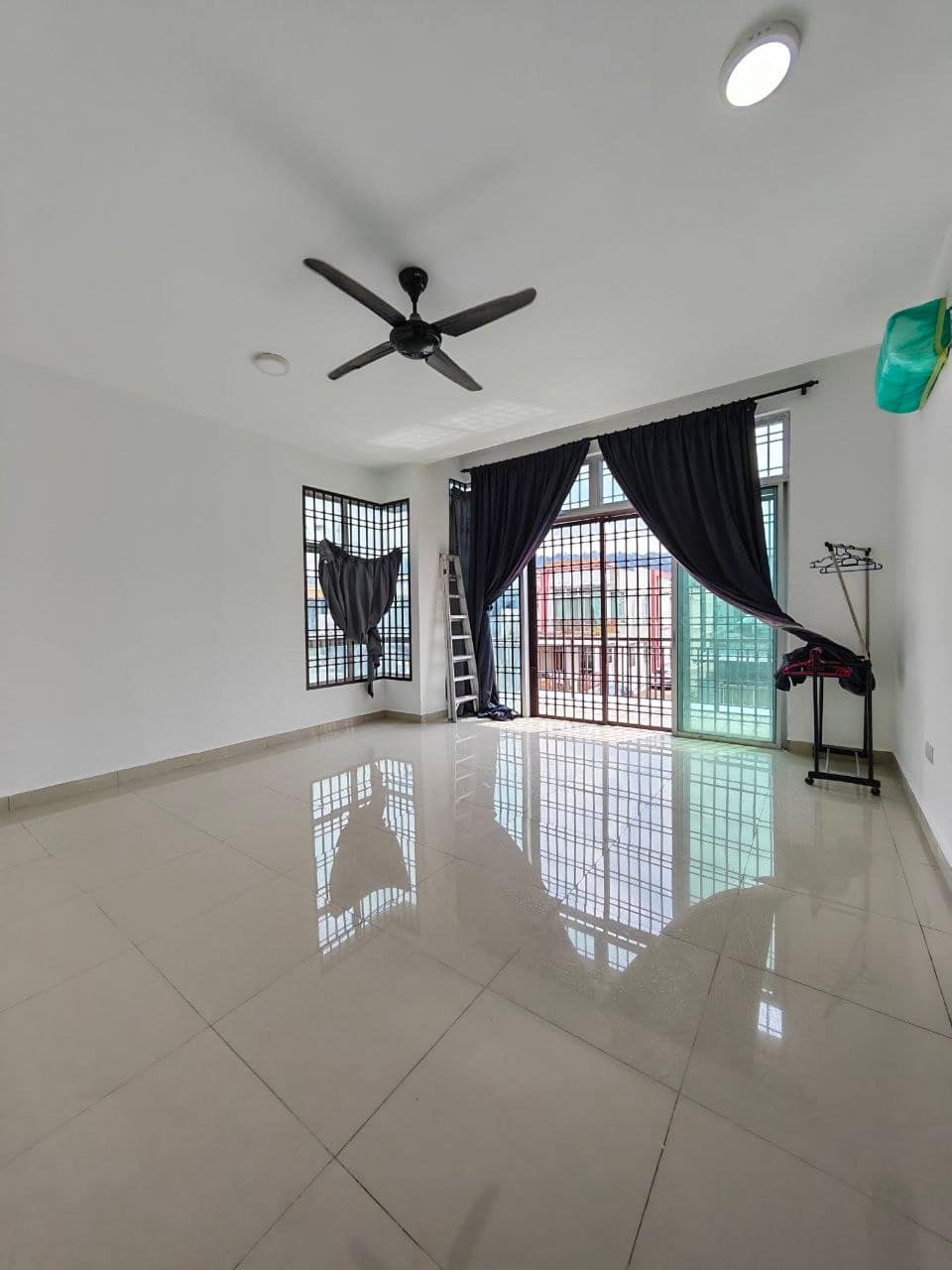 Double Storey Endlot Taman Pulai Hijauan – photo 1