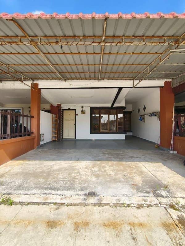 Single Storey Terrace Seri Austin – photo 1
