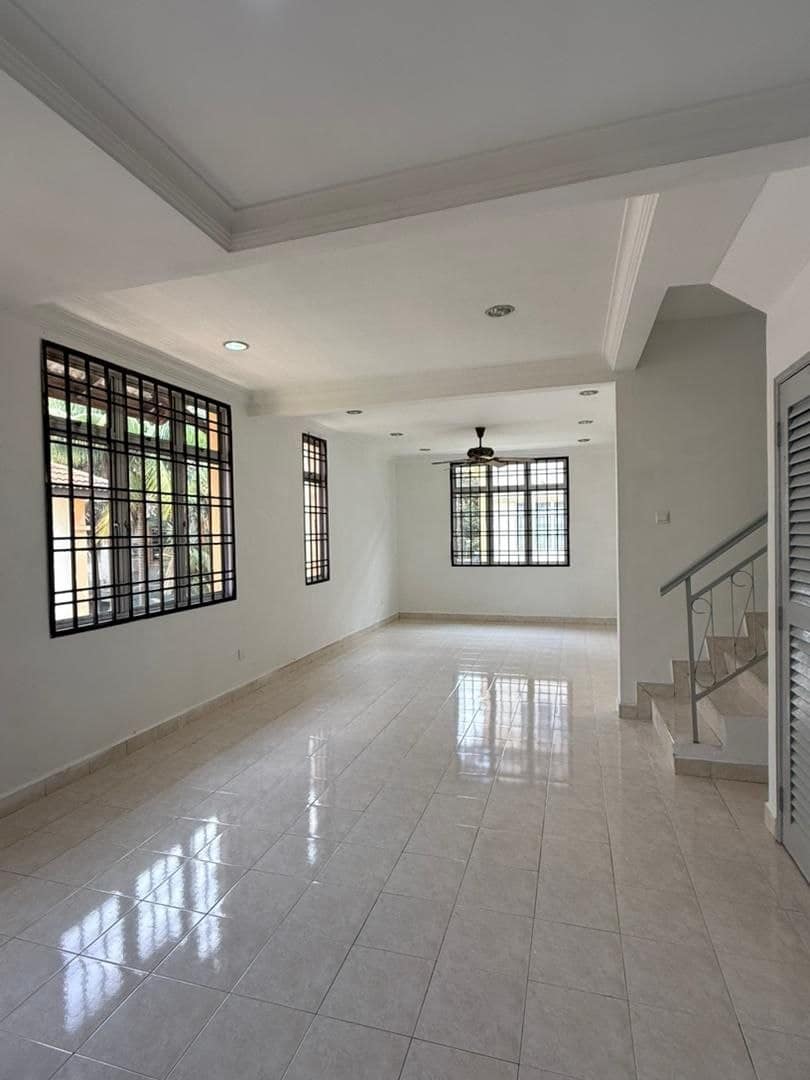 Double Storey Townhouse Nusavilla@Nusa Bestari Jaya – photo 1