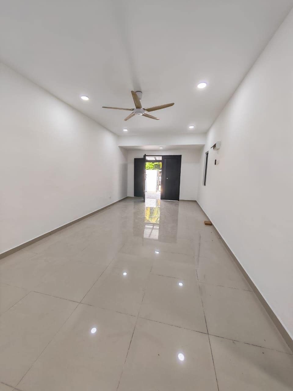 Single storey terrace house Taman Puteri Wangsa – photo 1