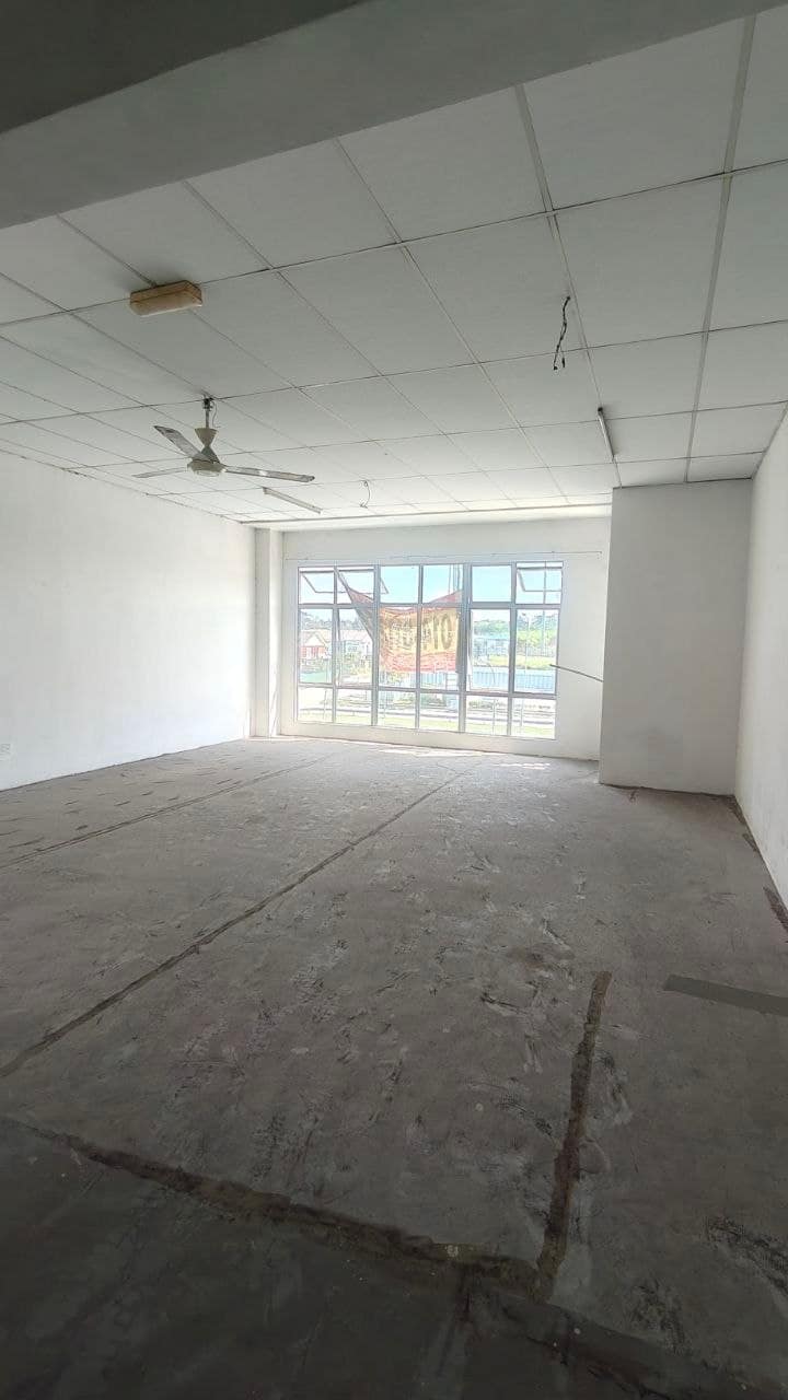 3-Storey Shoplot Taman Sri Pulai Perdana 2 – photo 1