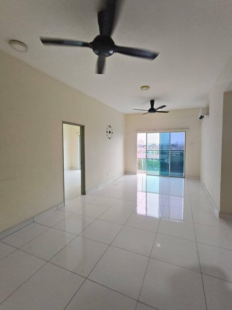Condo Tampoi – photo 1