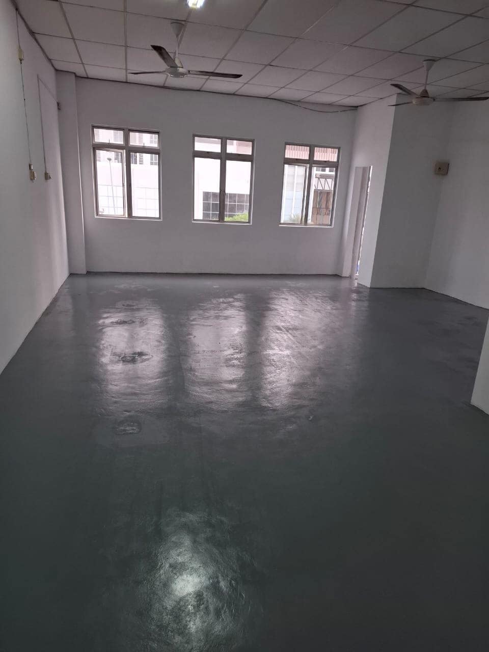 3-Storey Shoplot Taman Nusa Sentral – photo 1