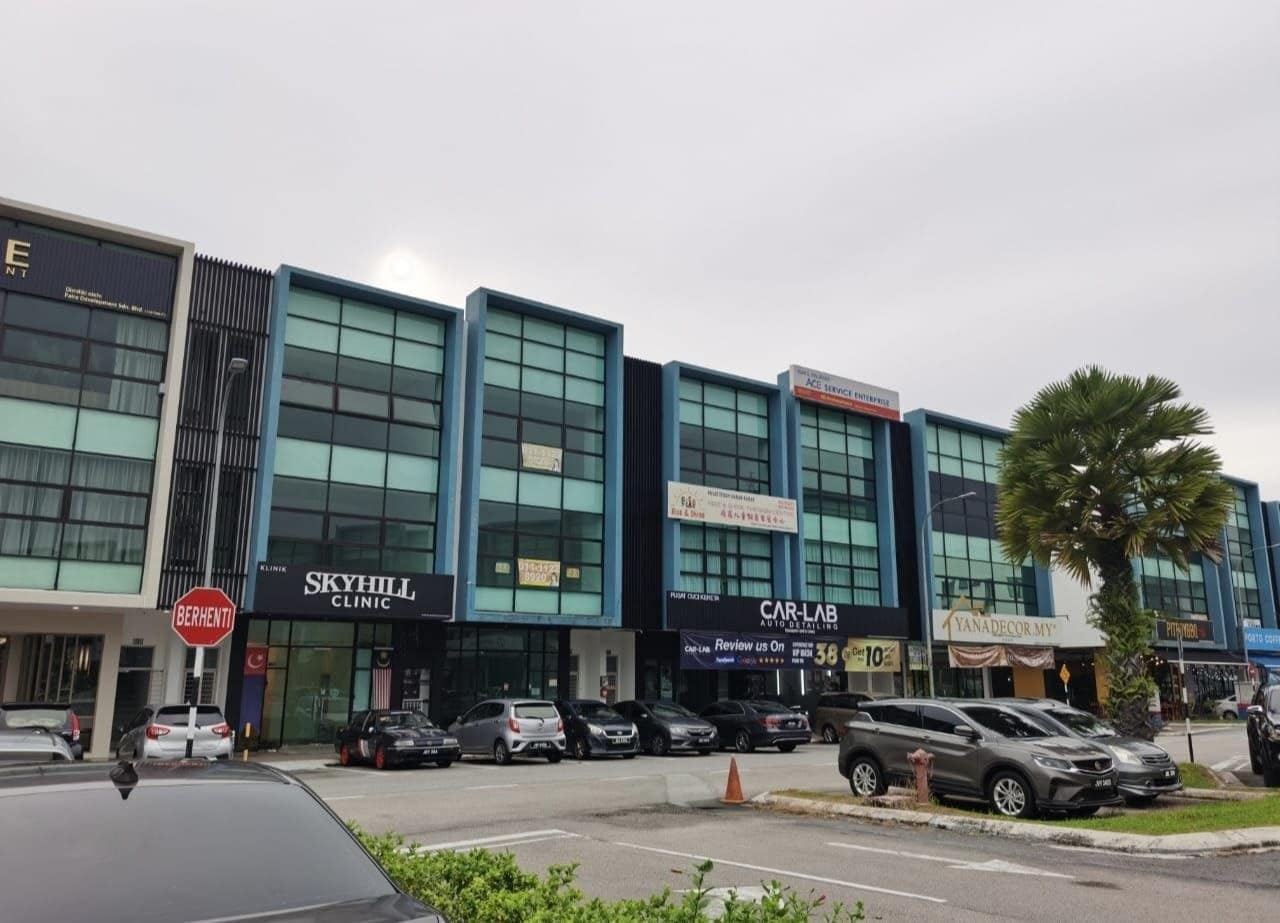 3-Storey Shoplot Dato Onn – photo 1