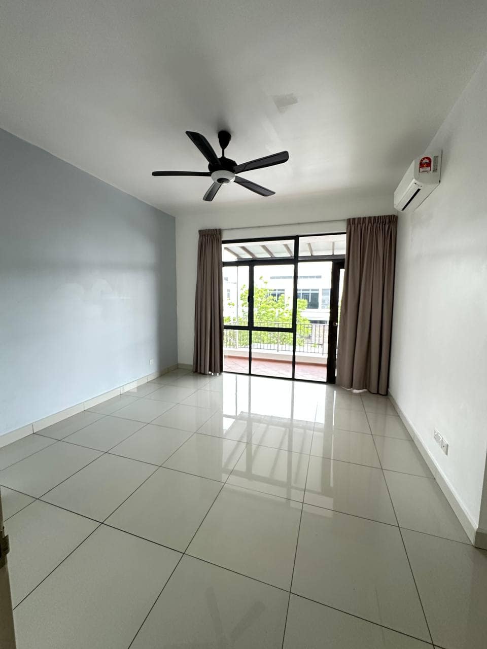 Double Storey Terrace Horizon Hills – photo 1