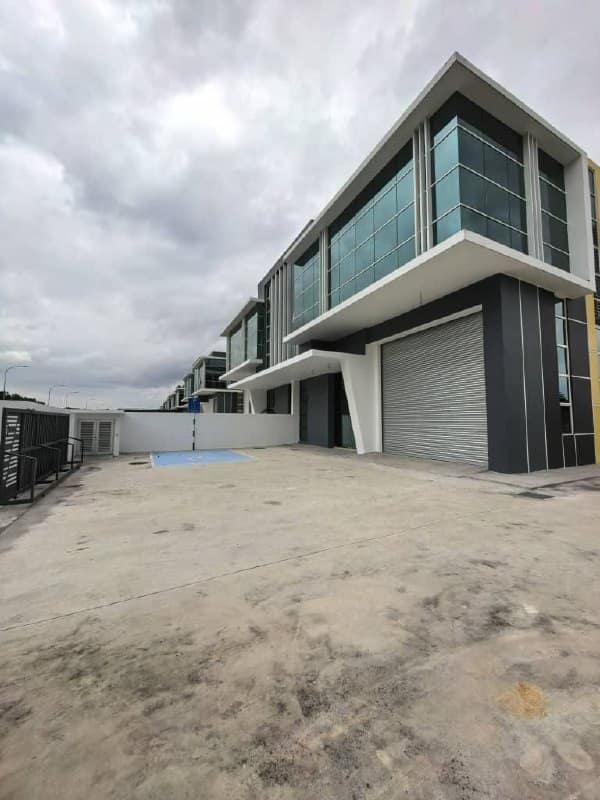 Single Storey Cluster Factory Desa Cemerlang – photo 1