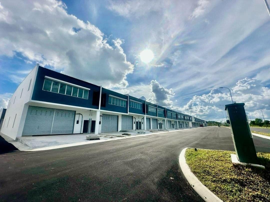 Terrace Factory Stella Park Indahpura Kulai – photo 1