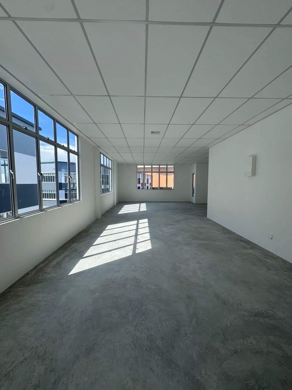 4-Storey Shop Bandar Indahpura – photo 1
