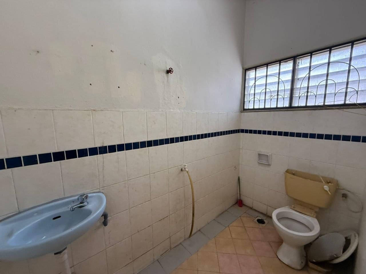 🔥超低头期 双层排楼 走路到店面 5分钟EconSave🔥
For Sale
Jalan Lan… – photo 1