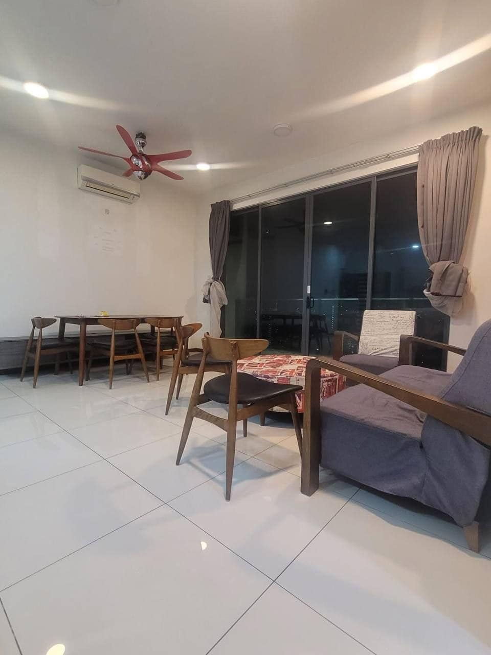 Condo Crescent Bay Suites – photo 1