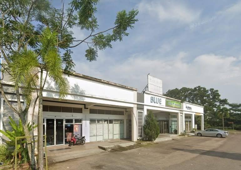Single Storey Shop Jalan Persisiran Laman Setia 7/x, Gelang Patah – photo 1