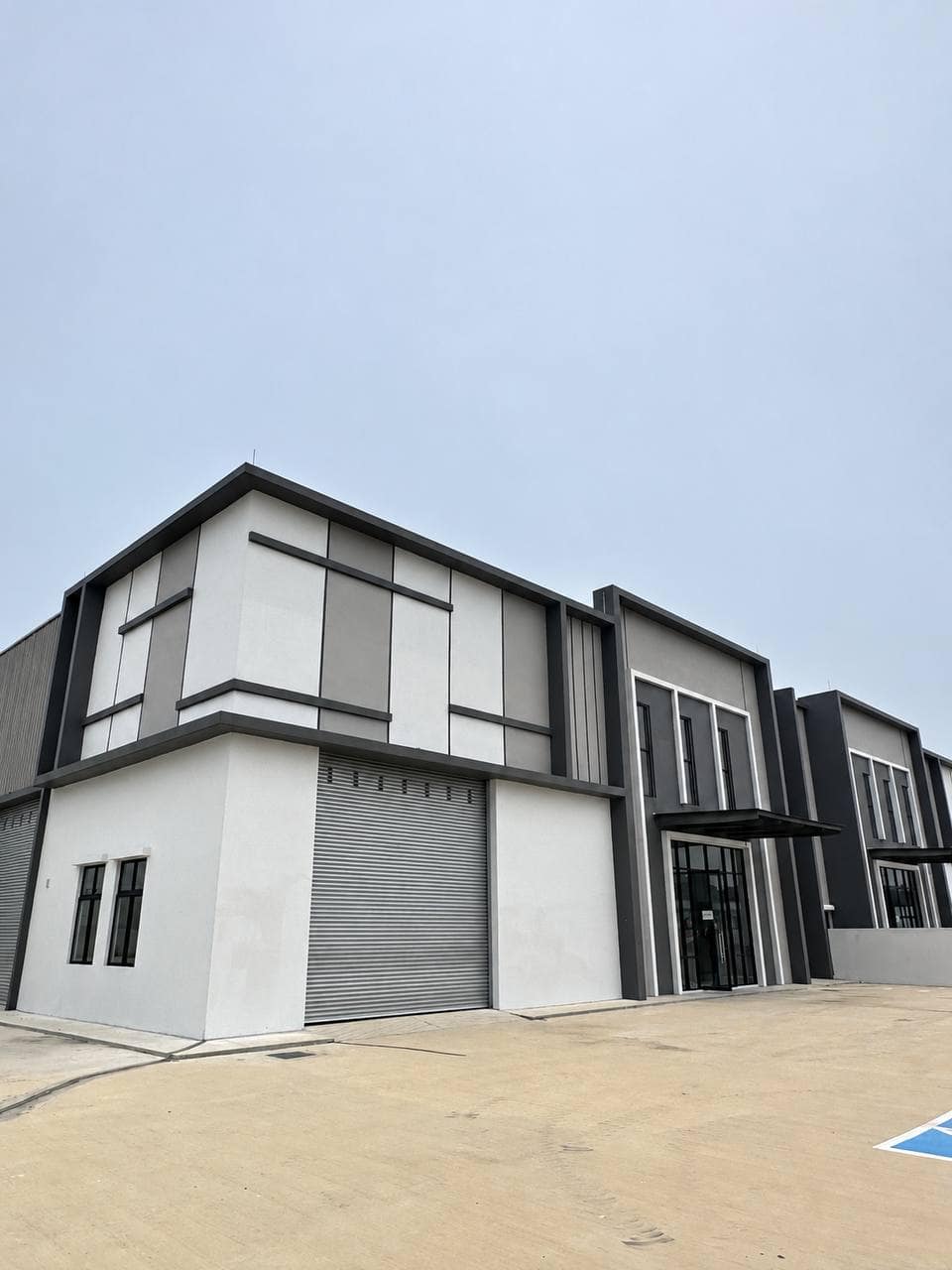 Semi-D Factory Eco Business Park 1 – photo 1