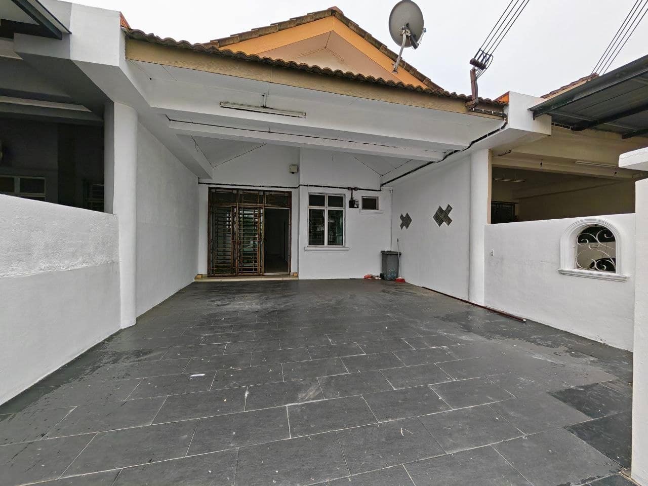 Single Storey Terrace Taman Nusa Bestari – photo 1