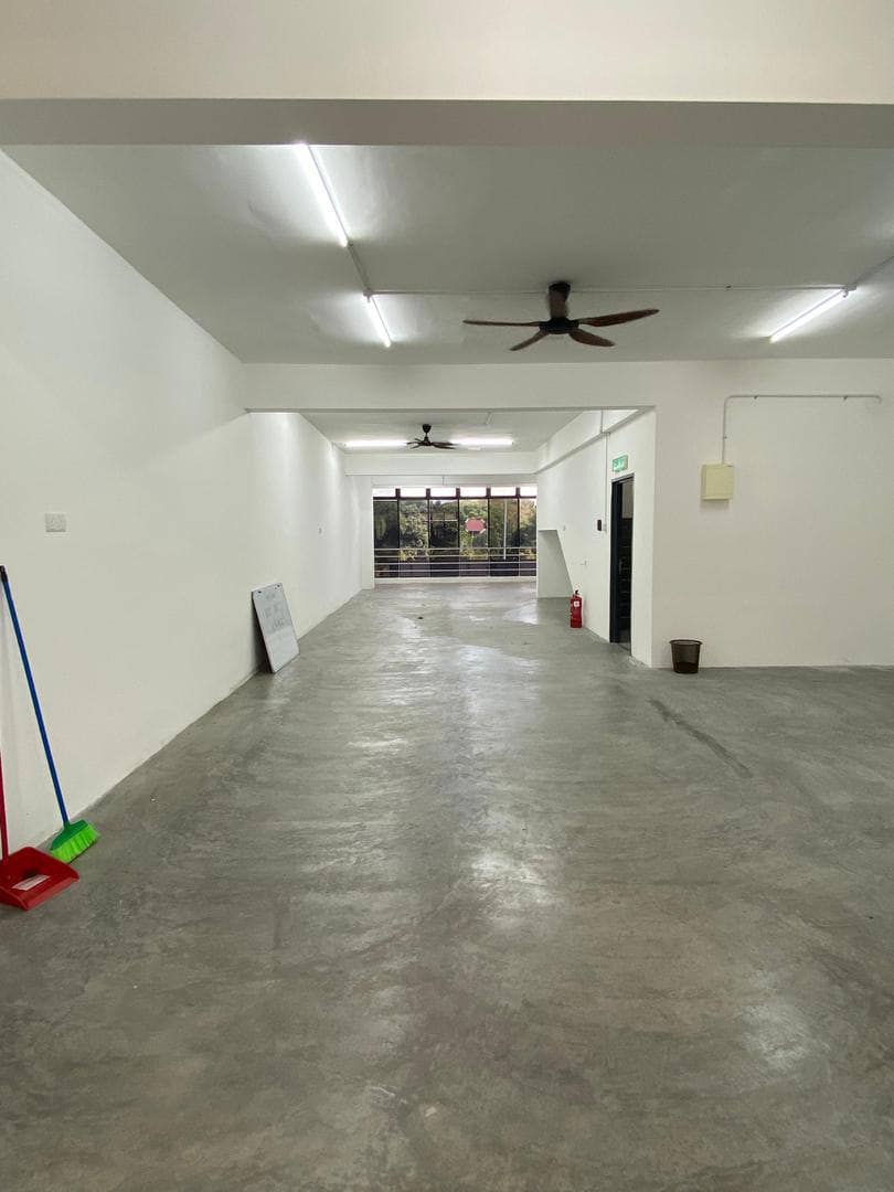 3 Storey shop Bandar Cemerlang – photo 1