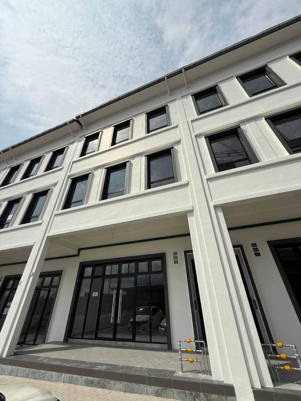 3 Storey Shoplot Eco Boulevard 2 โ photo 1