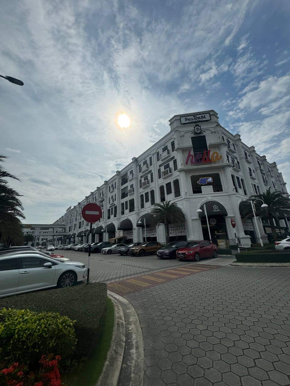 Corner Lot Eco Palladium