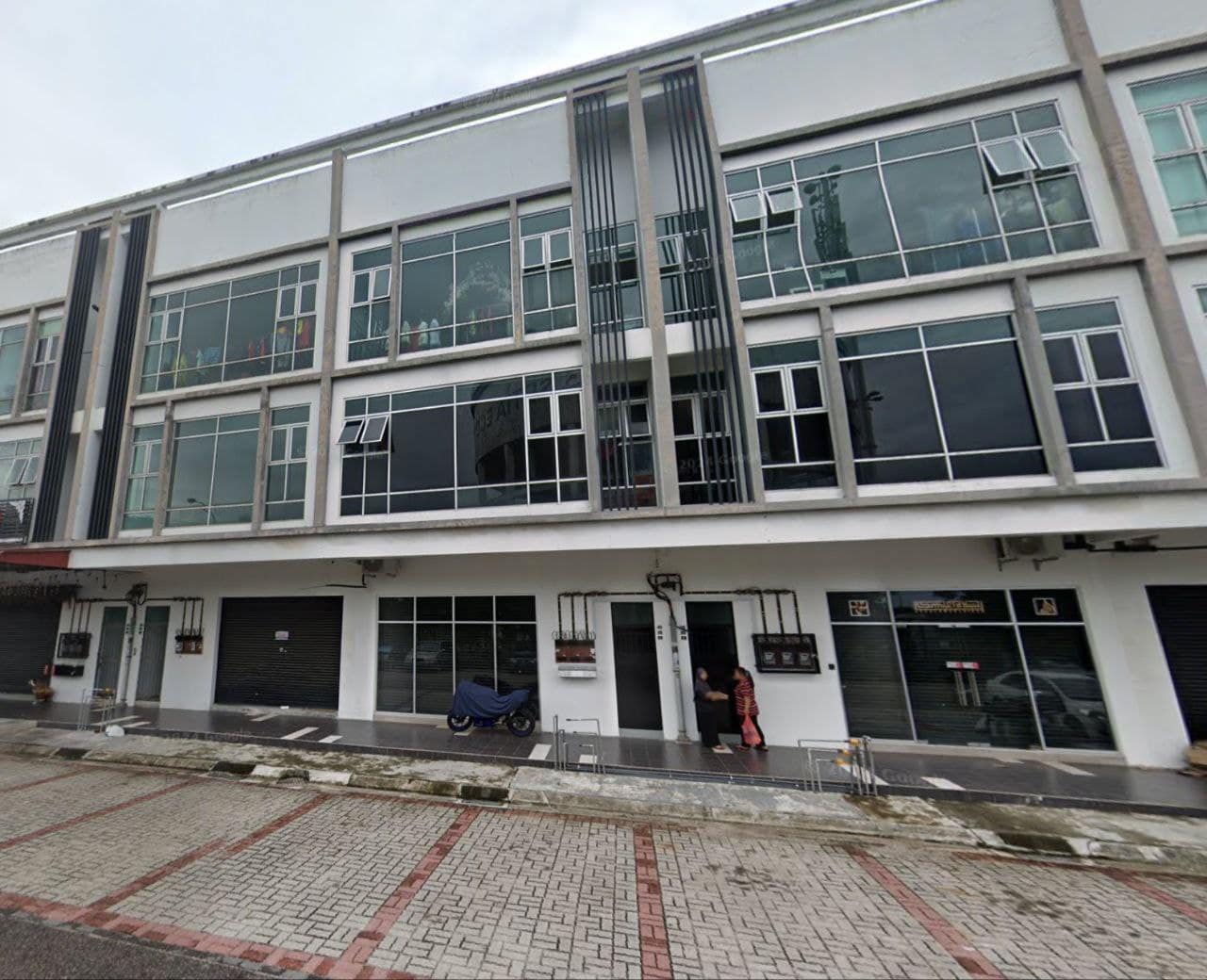 3-Storey Shoplot Eco Cascadia – photo 1