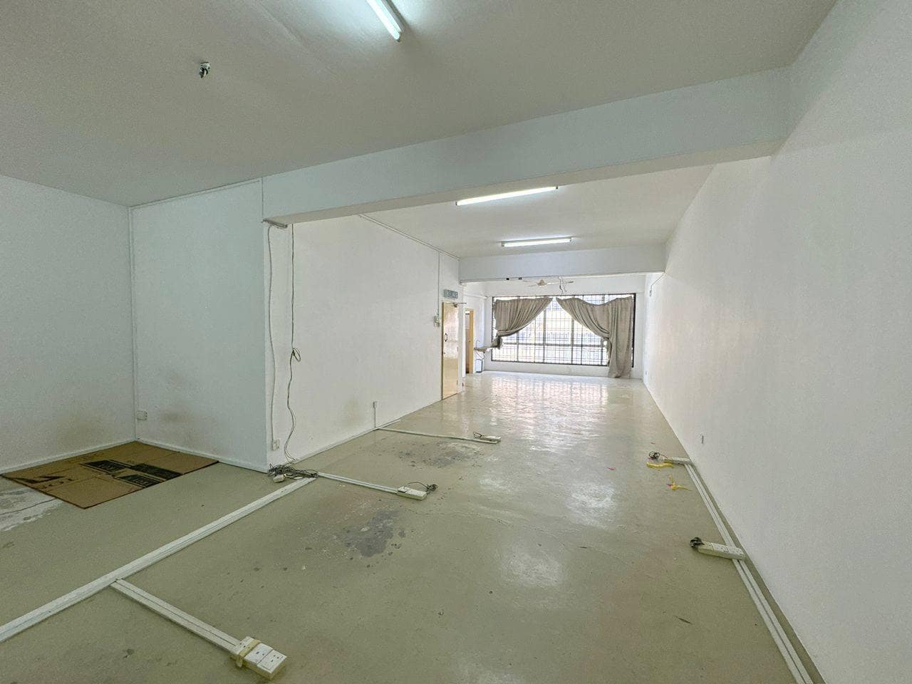 Shoplot Taman Austin Perdana – photo 1