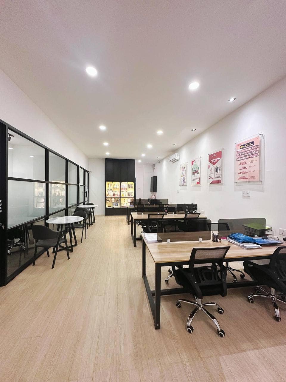4-Storey Shop Office Eco Palladium – photo 1